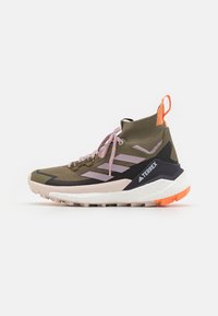 TERREX FREE HIKER 2 - Hiking shoes - olive strata/preloved fig/amber tint