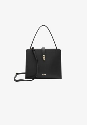 Schwarze Handtasche aus Kunstleder mit strukturiertem Design, goldenen Hardware-Details, einem oberen Griff und einem abnehmbaren Schultergurt. Verfügt über einen Klappenverschluss.