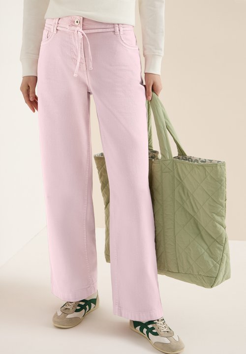 Pantalon taille haute à jambe droite en faux cuir