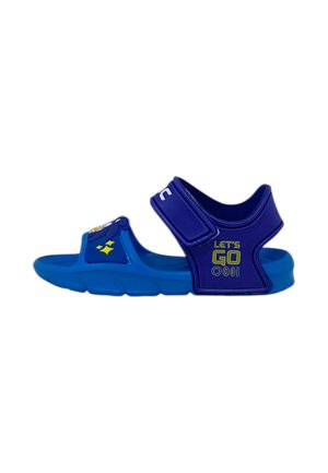 Sandaletto blu per bambini con cinturini regolabili, con un personaggio dei cartoni animati e il testo "LET'S GO" sulla fascia laterale.