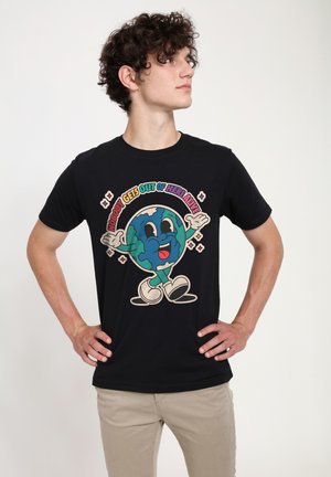 POP CREATURES - T-shirt z nadrukiem