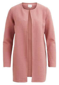 Vaaleanpunainen teksturoitu neuletakki, jossa on pyöreä pääntie, pitkät hihat, auki edessä ja sileä sisävuori. Ulkopuolella geometristä kuviota.