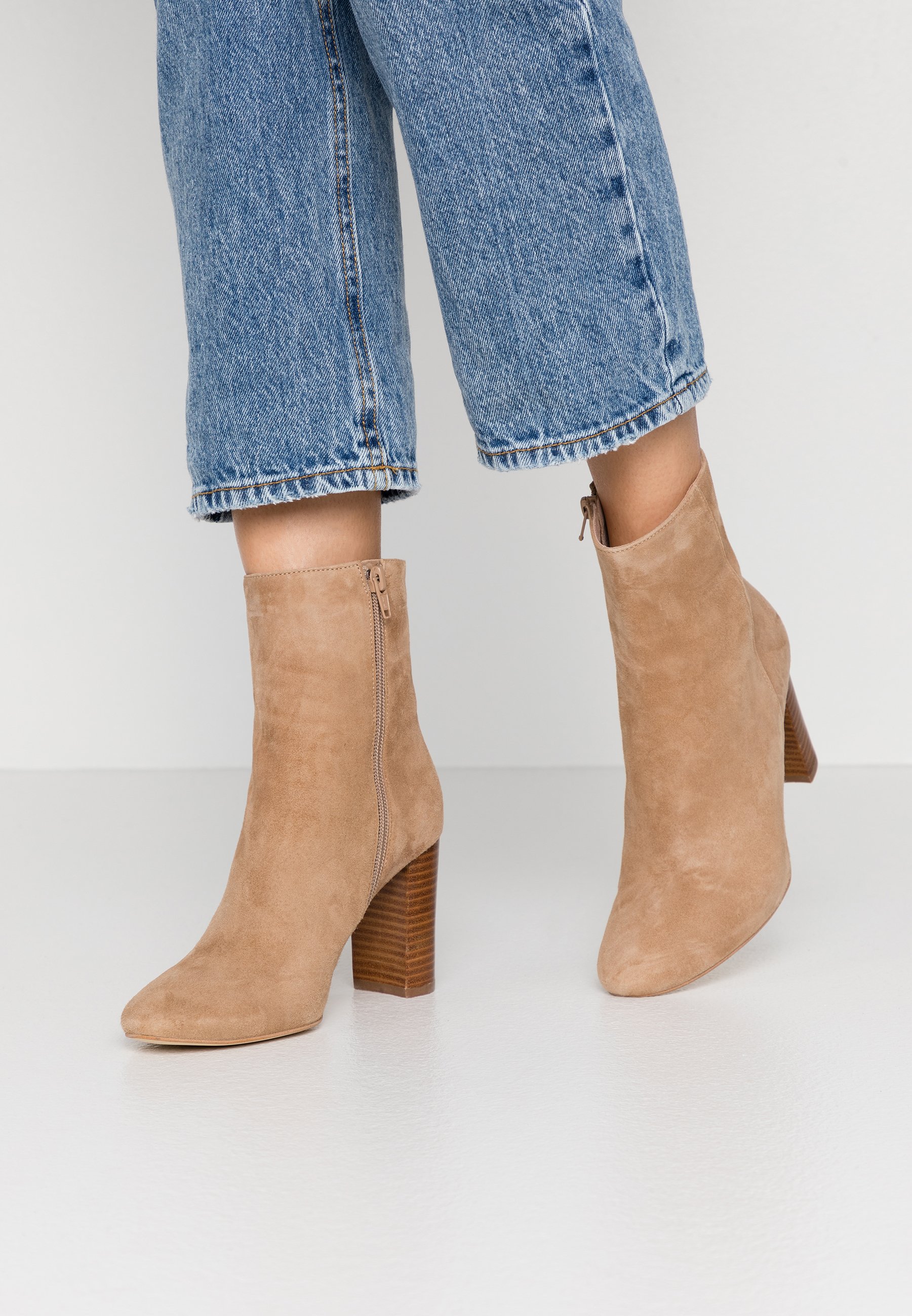 bottines a talon jonak