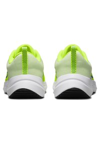 Nike Performance Scarpe da corsa su strada - neon yellow