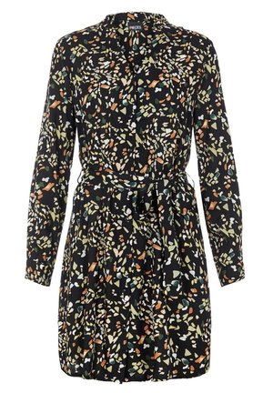 Zwarte jurk met lange mouwen en ceintuur, met multicolor abstract bloemmotief en knoopsluiting aan de voorkant.