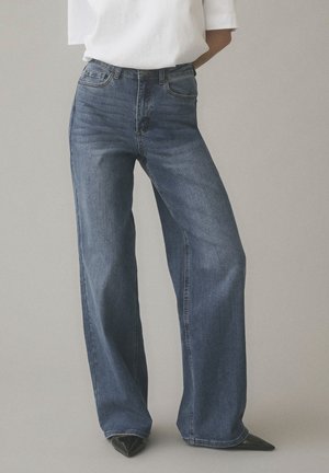 Kaffe KAMEADOW HW REG FIT JEANS - Trapézfarmer - medium blue denim