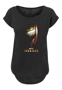 Juodas marškinėliai su grafiniu Iron Man šalmą vaizduojančiu spaudiniu su mėlynomis detalėmis, su apvaliu kaklu ir trumpomis sukeltomis rankovėmis.