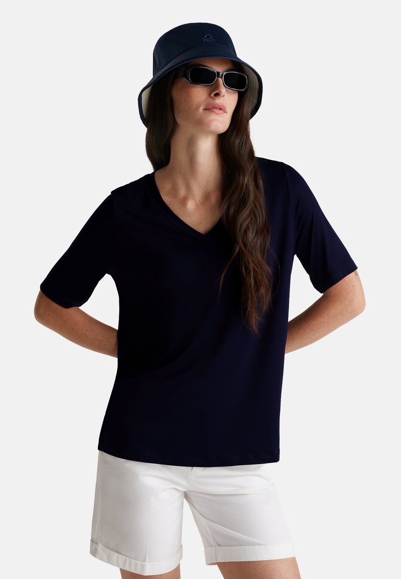 United Colors of Benetton V-NECK  - Jednoduché tričko - blue