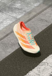 adidas Performance ADIZERO TAKUMI SEN 11 - Silniční b�ěžecké boty - crystal sand/flash orange/flash aqua