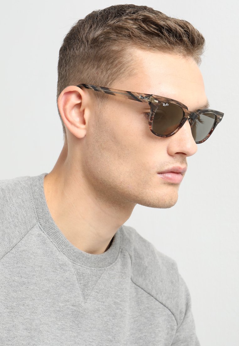 ray ban meteor on face