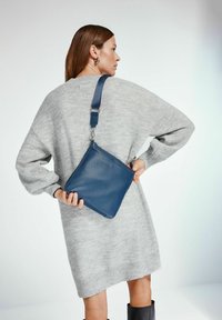 OCHNIK OCHNIK granatowy