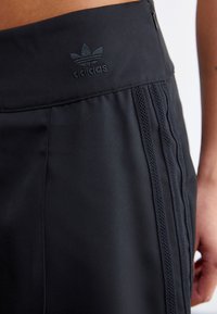 adidas Originals A-linjekjol - black