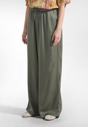 PALAZZO - Pantalones - green sage