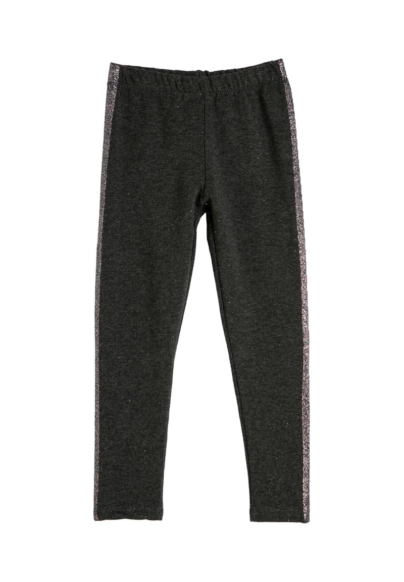 Leggings gris oscuro con cintura elástica y franjas plateadas brillantes que recorren ambas piernas sobre un fondo blanco.