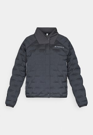 Veste doudoune noire avec une finition texturée, dotée d'un col haut et d'une fermeture à pression à l'avant. Logo sur la poitrine gauche ; poignets élastiques.