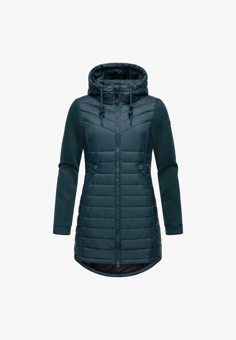 Tumši teal krāsas, mīksta jaka ar rāvējslēdzēju priekšpusē, zigzaga raksts un kapuce. Ietver sānu kabatas un kontrastējošu teksturētu audumu uz piedurknēm.