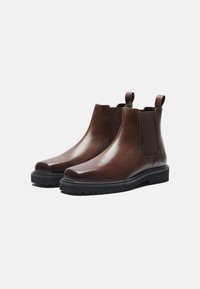 Valittu, dark brown