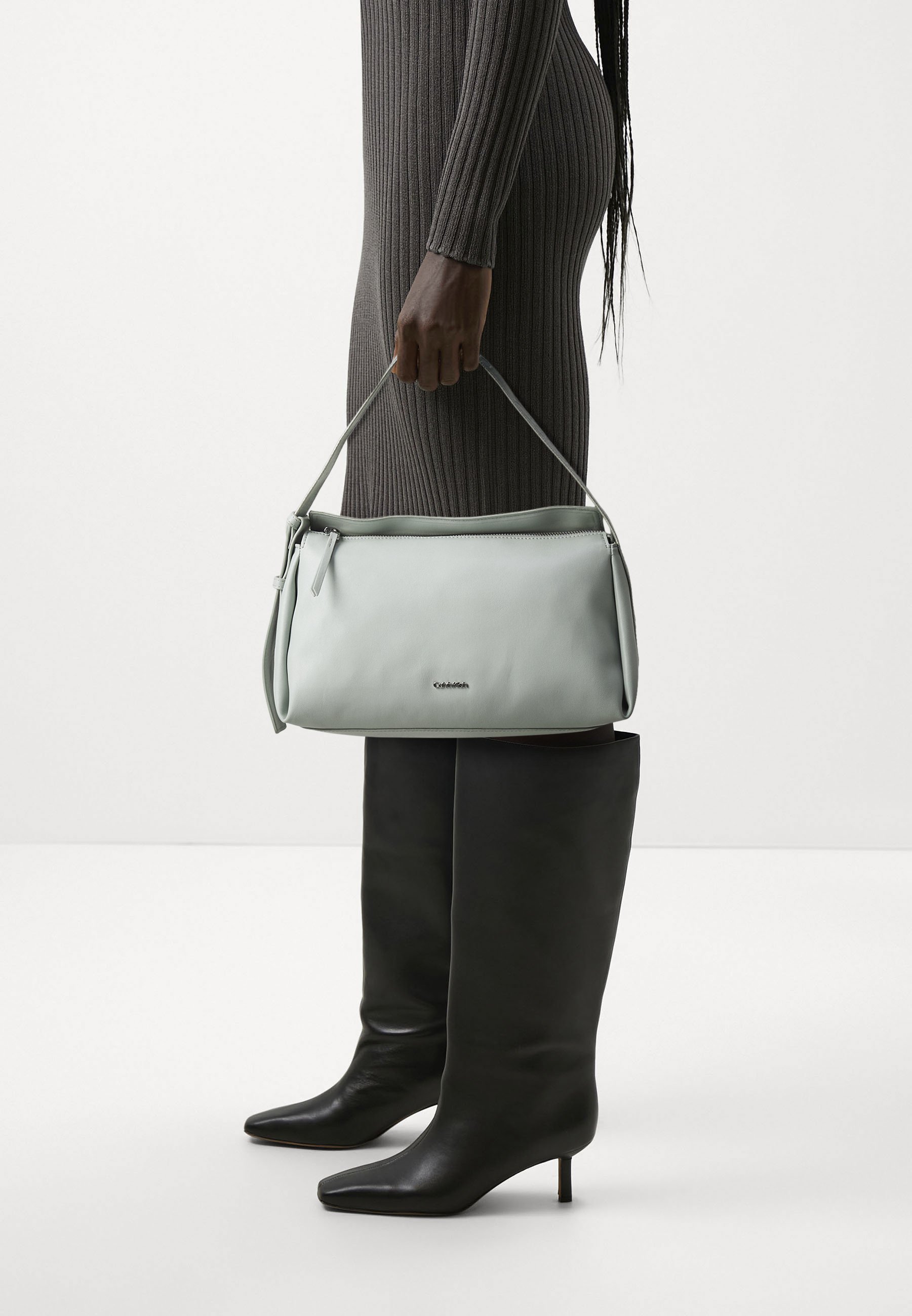 SMALL CALVIN KLEIN LIGHT GRAY GENUINE LEATHER SHOULDER BAG BACKPACK HANDBAG TOTE Calvin Klein New Multifunctional Backpack And Shoulder Woman  main image 2