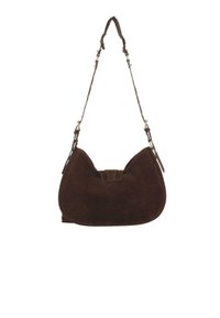 Bolso de hombro de ante marrón oscuro con forma curvada, correa ajustable y detalle de solapa en la parte frontal.