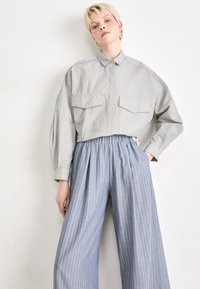 sessùn ISLA MINIMA - Pantalon classique - chambray blue