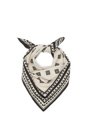 Pañuelo cuadrado en blanco y negro con patrones geométricos y formas de diamante, doblado y atado con extremos anudados.