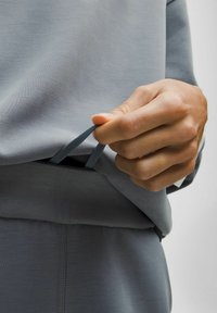 Thumbnail Image 4