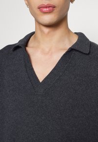 Only & Sons ONSPOWEE LIFE STRAIGHT - Camisola - dark grey melange