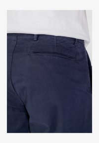 Selezionato, dark blue