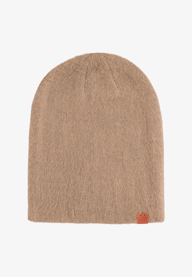 Beżowa dzianinowa czapka wykonana z miękkiego materiału, z zaokrąglonym wierzchem i subtelną teksturą. Zawiera małą skórzaną metkę z logo.