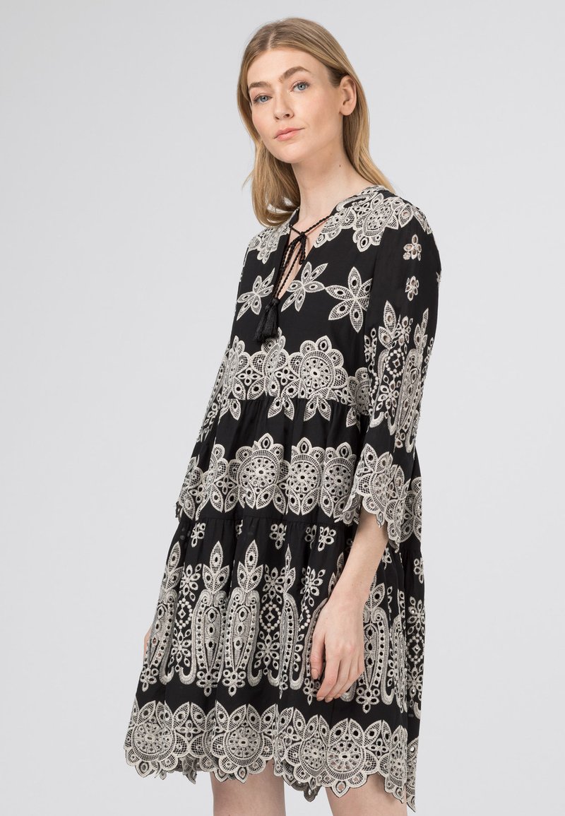 Damen Kleider | HALLHUBER Freizeitkleid black/schwarz - HL03639 Damen Kleider | HALLHUBER Freizeitkleid black/schwarz - HL03639