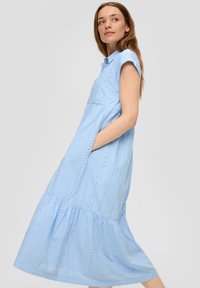 s.Oliver RELAXED FIT - Robe chemise - himmelblau