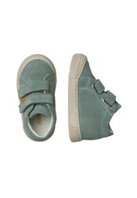 Gröna mocka hög-top skor med två kardborreband, vita gummisålar och sömdetaljer. Har rund tå och vadderad inredning.