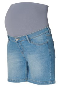 Gravidshorts i ljusblå denim med ett stretchigt grått magpanel, klassisk femficksdesign och uppvikta fållar.
