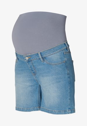 Shorts premaman in denim azzurro chiaro con un pannello elastico grigio per la pancia, design classico a cinque tasche e orlo risvoltato.