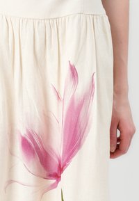 Abercrombie & Fitch RUFFLE MAXI DRESS LIABILITY - Vestido largo - beige/light pink