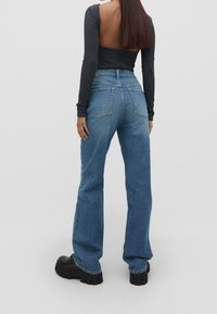 Stradivarius Vaqueros bootcut - stone blue denim