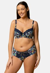 Ensemble de lingerie à imprimé floral avec un fond marine, des accents en dentelle, des bretelles réglables et un détail en métal décoratif sur la taille.