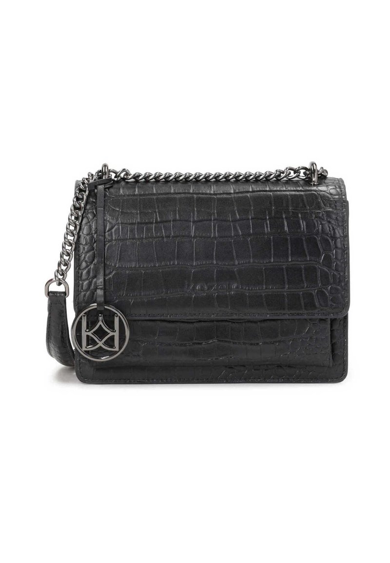 Czarna skórzana torebka o teksturze krokodyla. Posiada łańcuszkowy pasek, zapięcie na klapę oraz metalowy akcent z logo z przodu.