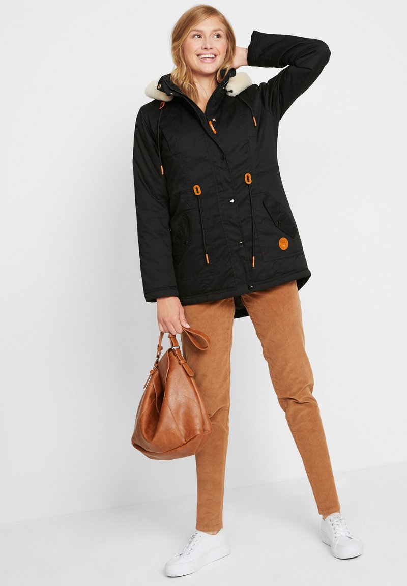 bonprix MIT FELLIMITATBESATZ WATTIERTER PARKA MIT KAPUZE ABNEHMB