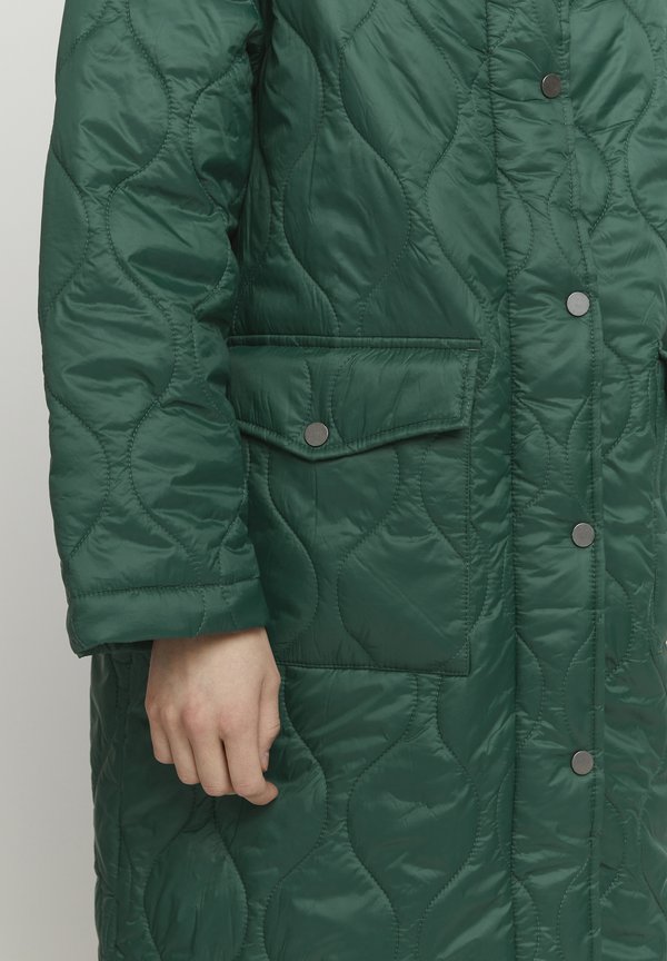 BYAsine - Winter coat - botanical garden2