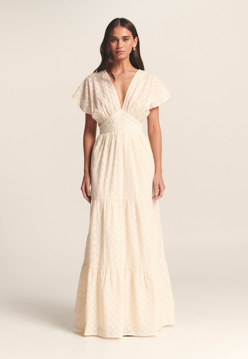 ST MRLO Robe longue - cream