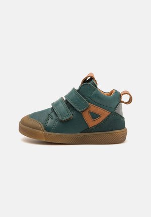 Froddo ROSARIO UNISEX - Lauflernschuh - dark green