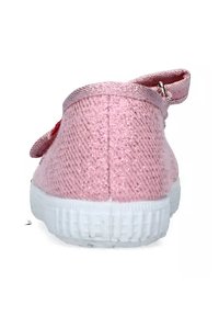 Scarpa in tessuto rosa con finitura testurizzata, suola in gomma bianca e un'accortatura sul retro per indossarla facilmente.