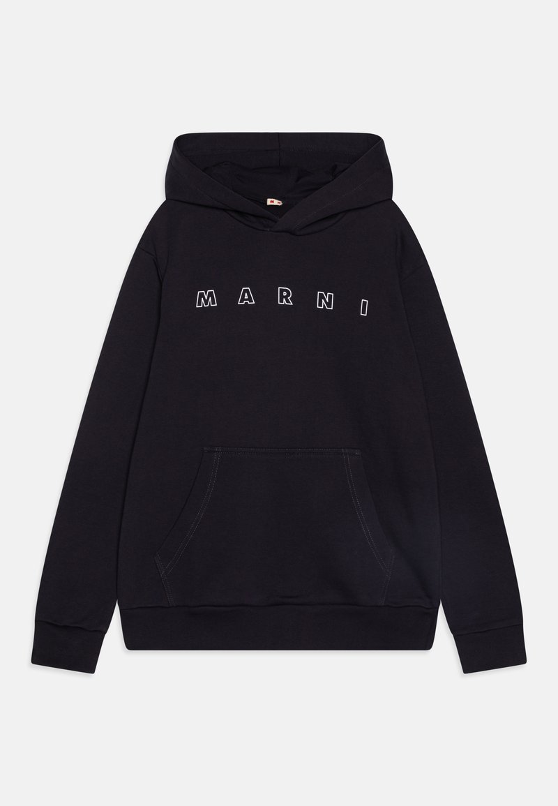 Čierna bavlnená mikina s kengurskou vreckom, so bielym nápisom "MARNI" na prednej strane a rebrovanými manžetami a lemom. Hladká textúra.