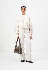 DRYKORN LARELYA - Strikkegenser - beige