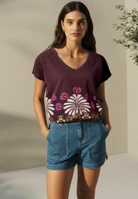 Next V-NECK BUBBLE HEM - Marškinėliai su spaudiniu - red print