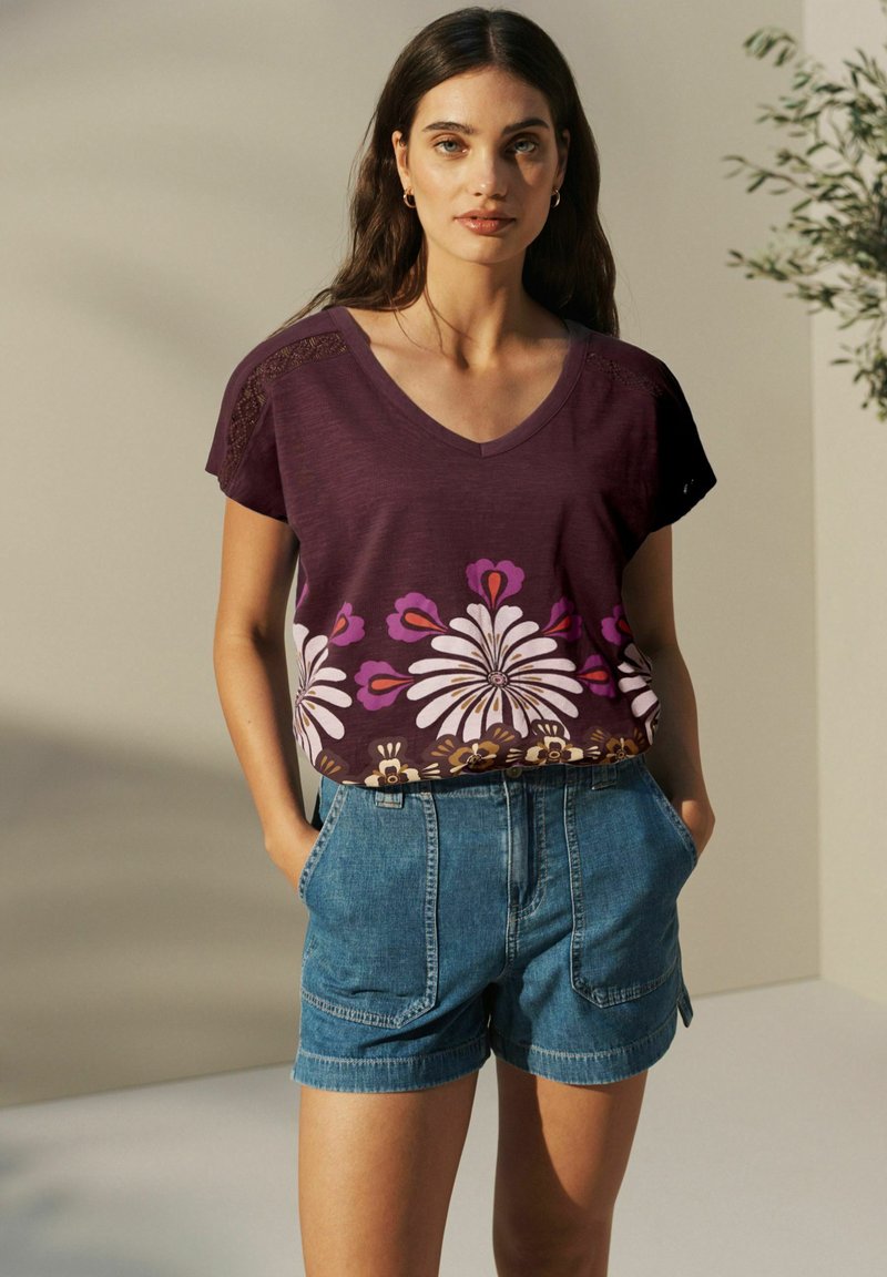 Next V-NECK BUBBLE HEM - Marškinėliai su spaudiniu - red print