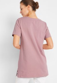 bonprix LONG MIT V-AUSSCHNITT UND KURZARM 2ER PACK BEQUEMES - T-shirt basic - black