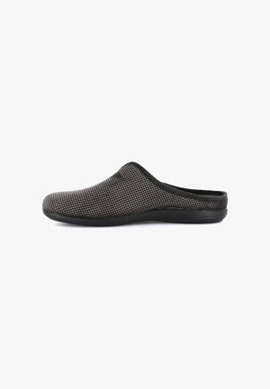 Scarpa slip-on a quadri neri e grigi con punta arrotondata, tomaia in tessuto morbido e suola in gomma flessibile. Nessun hardware o accento visibile.