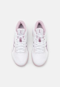 ASICS GEL TASK 4 - Boty na házenou - white/dusty mauve